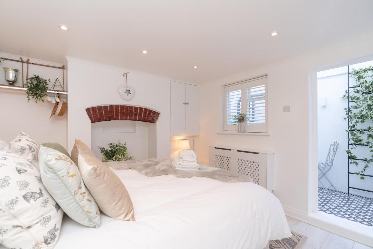 Central Apartment - With Patio And Sofa Bed! Cheltenham Exterior foto